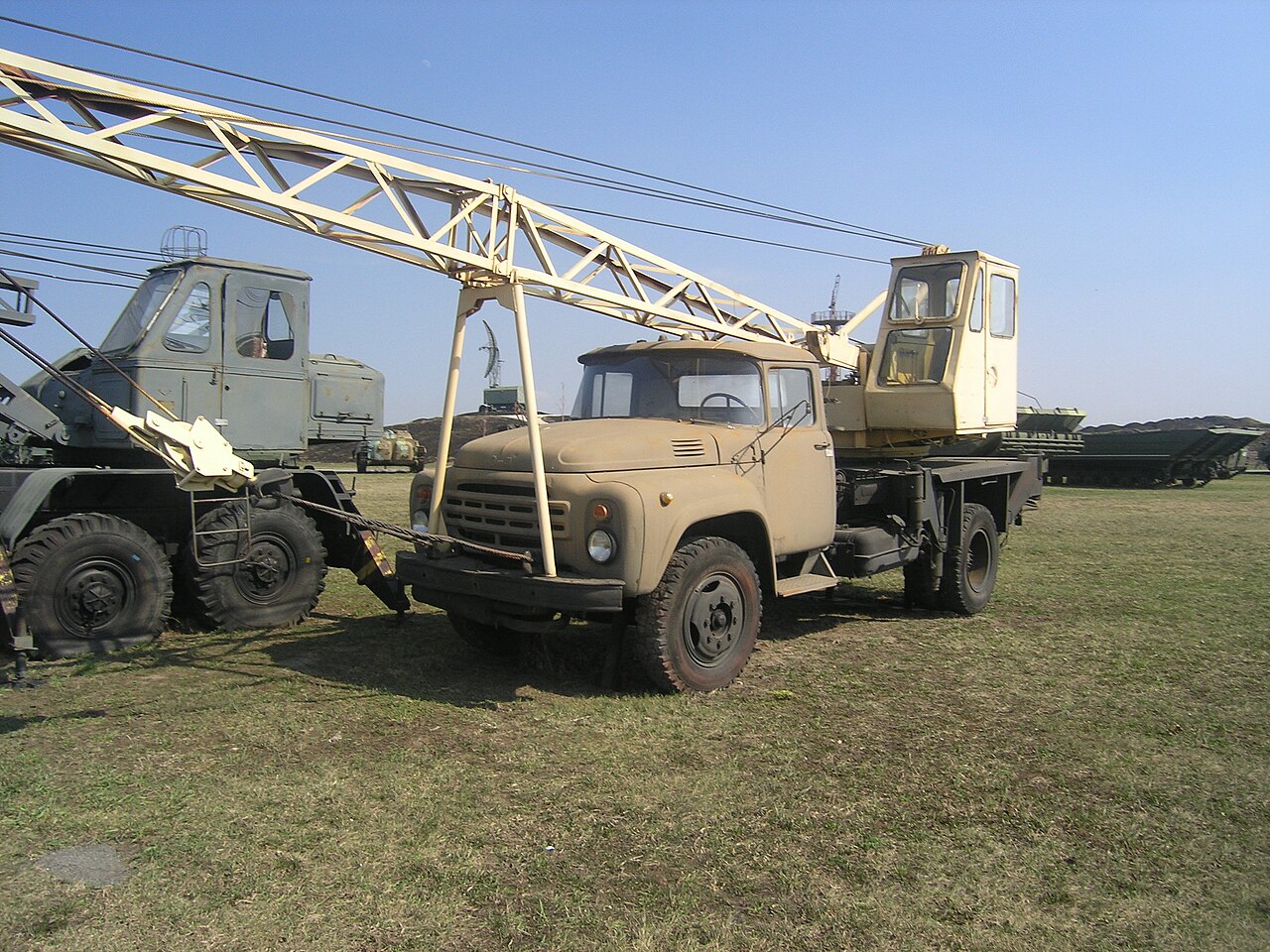Автокран КС-2561К на шасси ЗИЛ-130
